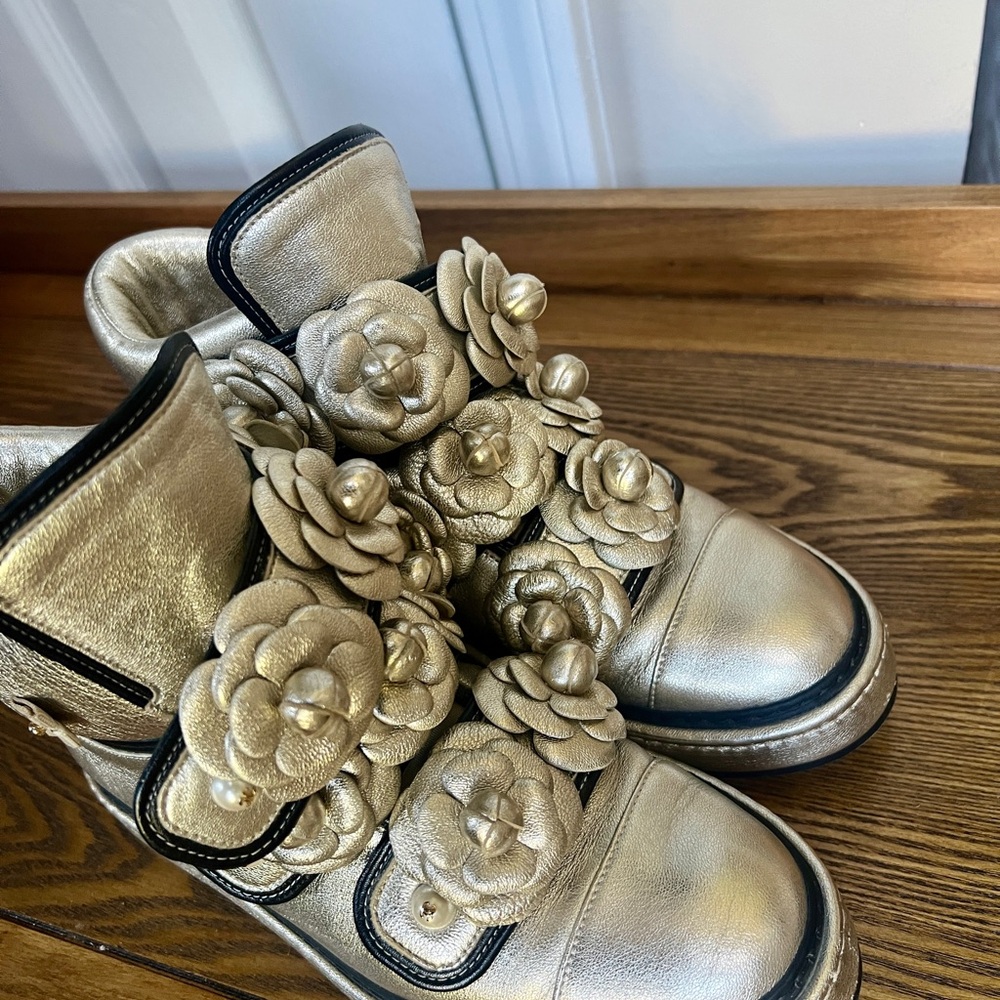 CHANEL Silver Leather Camellia Strap Platform Sneakers - Picture 3 of 8